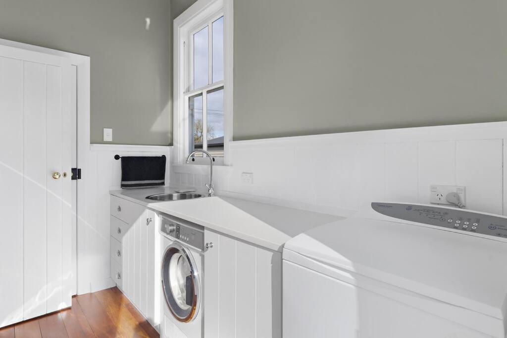 Historic Charm In Greytown - Cosy Kowhai Cottage Exterior foto